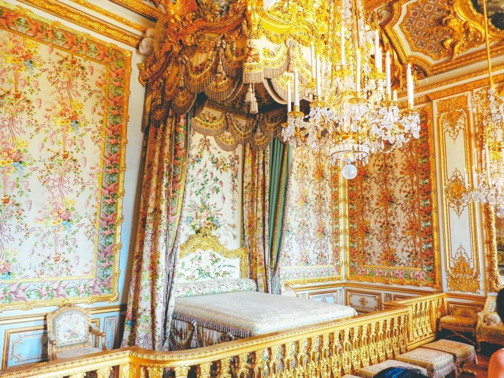 25 of the Best Things to Do in Paris That (Mostly) Won't Break the Bank 35 Versailles Palace Interior, getting from Paris to Versailles