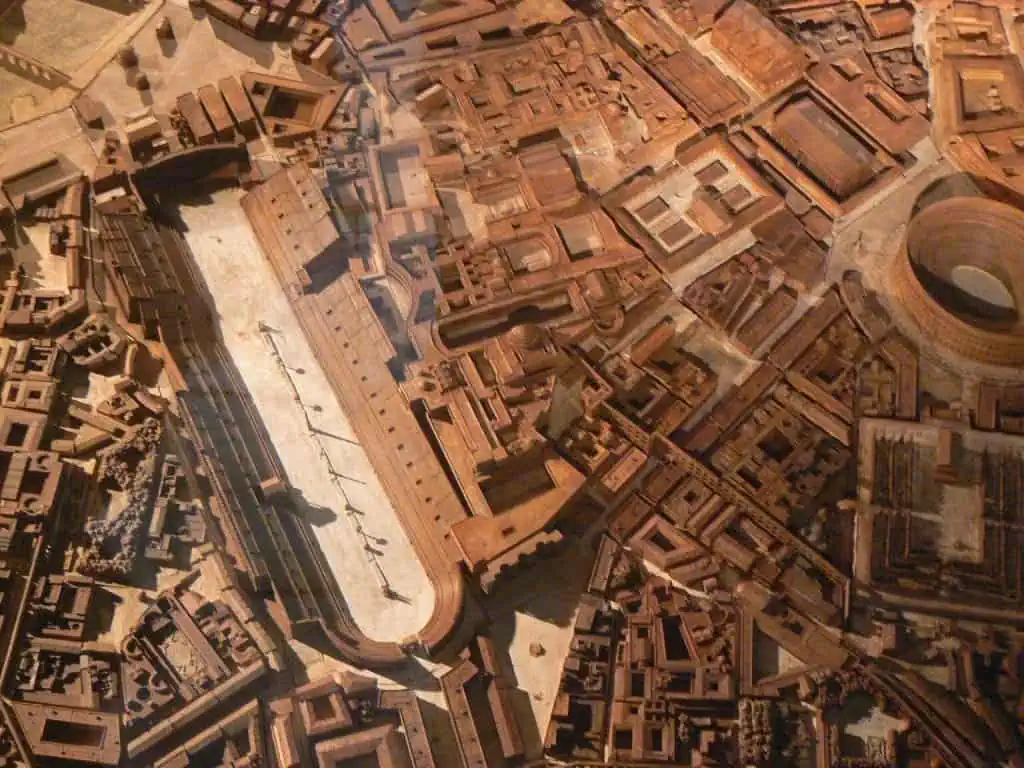 What It's Like to Visit the Roman Forum: A Visual Guide to Rome's Epic Ruins 15 A model of the ancient city of Rome, focusing on the Circus Maximus (left) and the nearby Colosseum (right).