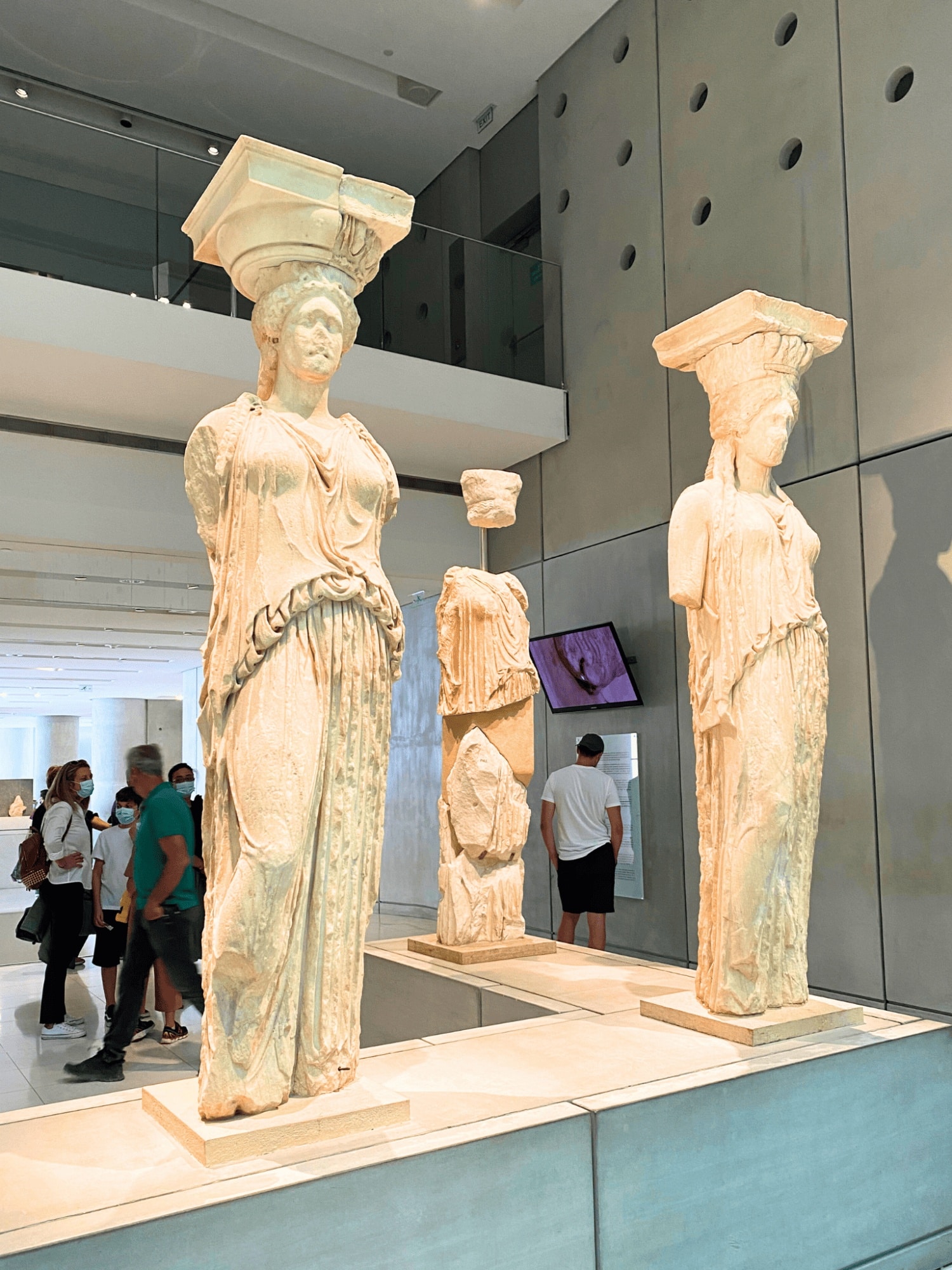 29 Top Things to Do in Athens, Greece: The Best Sites to Visit on a Budget 21 caryatid statues acropolis museum athens greece
