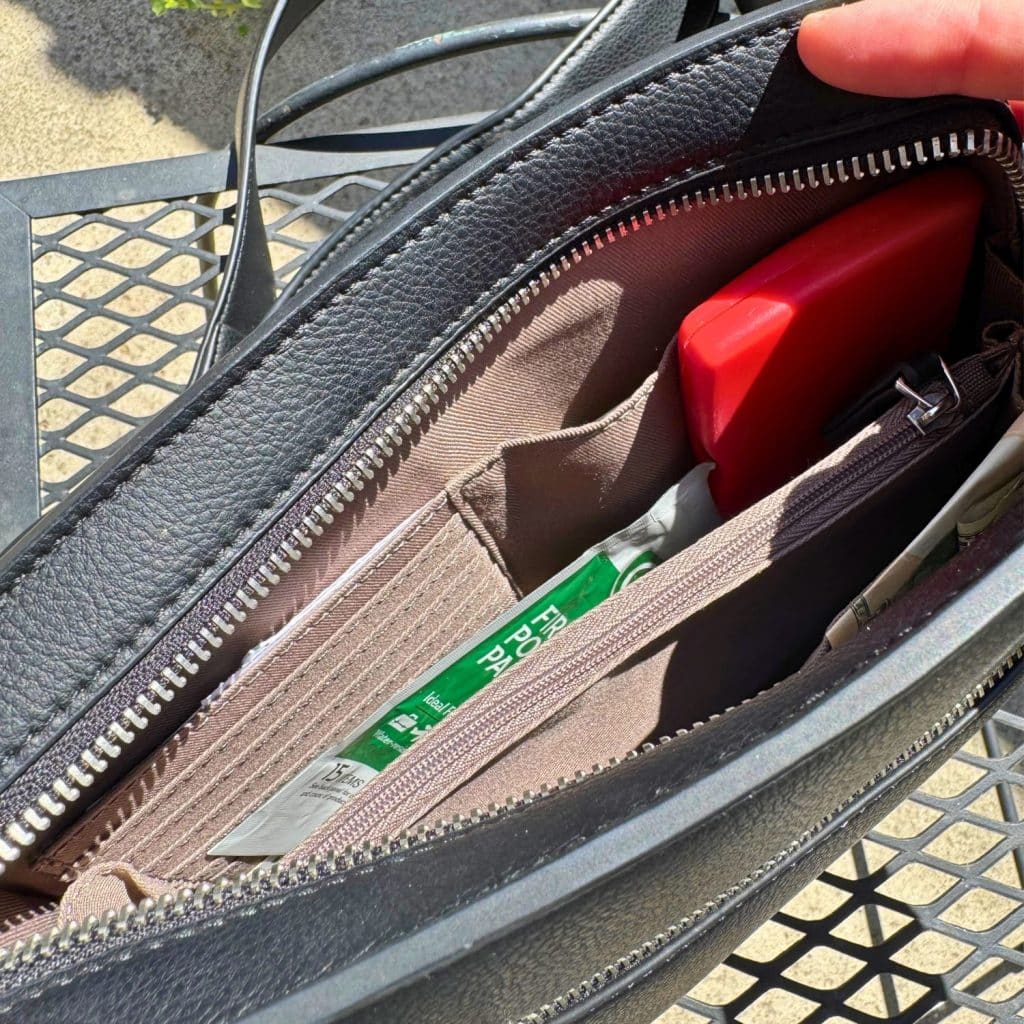 How to Choose the Best Purse for Traveling in Europe