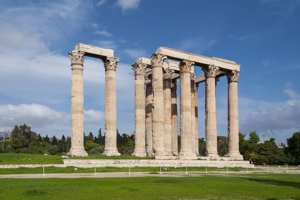 29 Top Things to Do in Athens, Greece: The Best Sites to Visit on a Budget 7 2560px Temple of Olympian Zeus Athens Greece 2