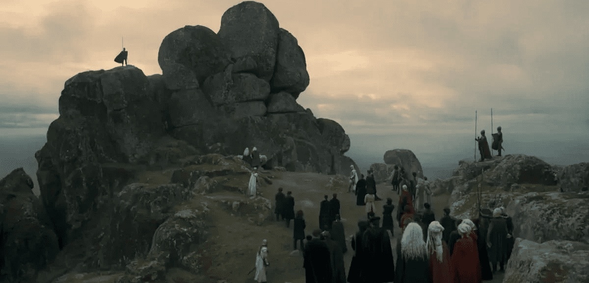 6 Famous Filming Locations in Portugal from Film and TV, and How to Visit Them 6 house of the dragon dragonstone funeral scene