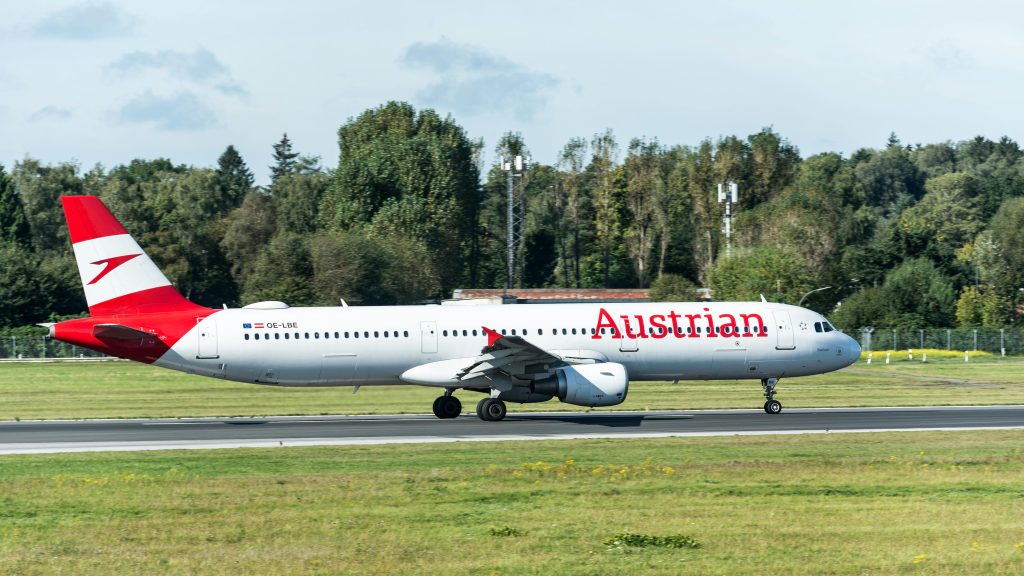 How to Travel from Vienna to Salzburg: Simple Comparative Transport Guide for Visitors 6 austrian airlines aircraft