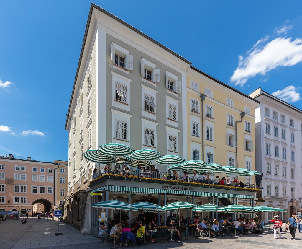 How Many Days in Salzburg, Austria? 1-, 2-, and 3-Day Itineraries 54 cafe tomaselli outdoor terrace salzburg old town austria