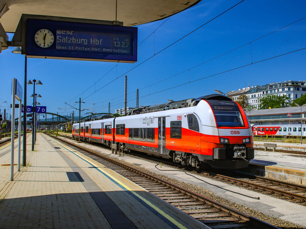 5-Day Austria Travel Itinerary: How to Visit Vienna and Salzburg on a Budget 42 OBB 4744 524 in Wien Westbahnhof