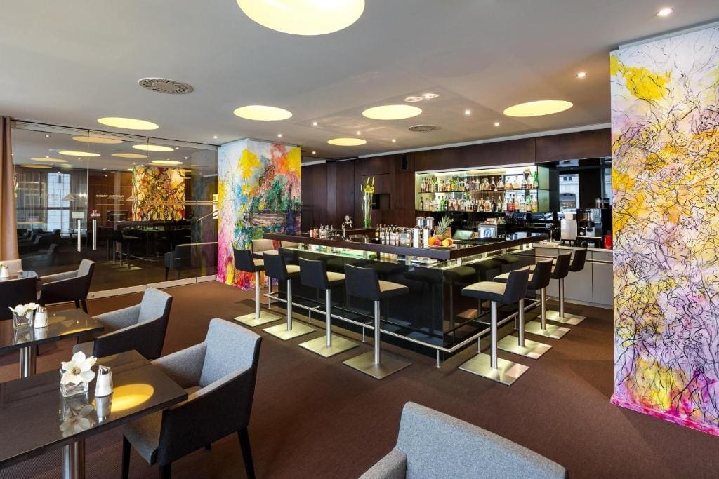 Where to Stay in Vienna, Austria: My Favorite Areas + Best Budget Hotels 25 austria trend hotel europa wien vienna austria bar lounge