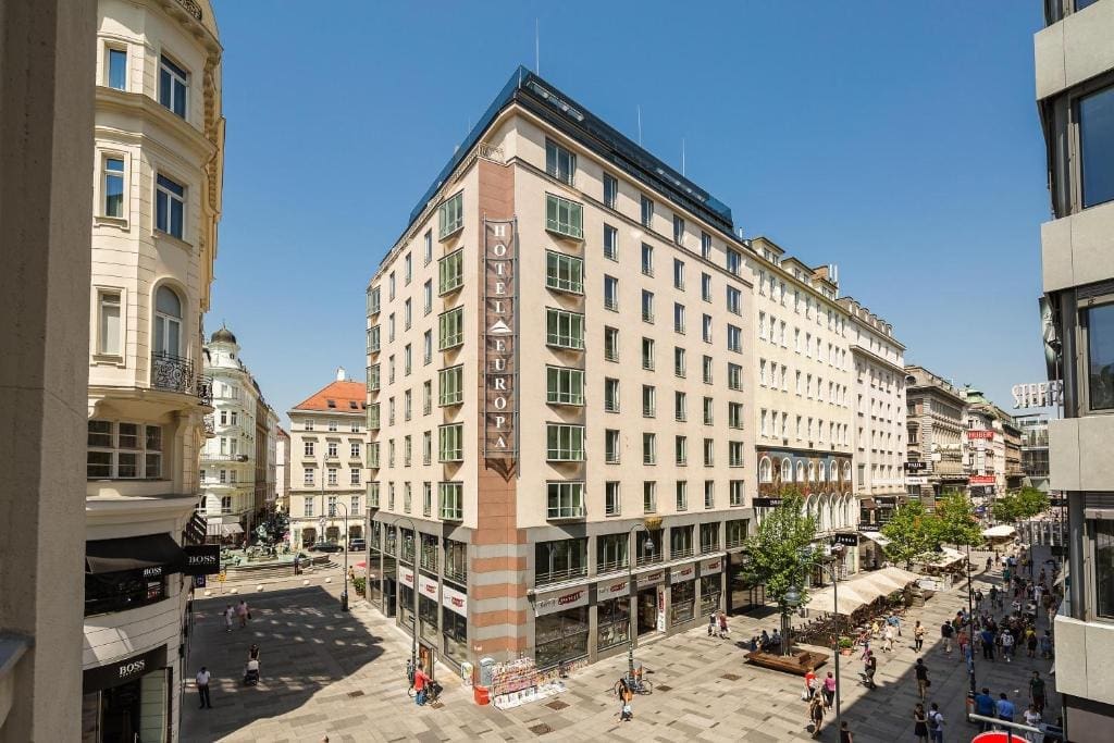 Where to Stay in Vienna, Austria: My Favorite Areas + Best Budget Hotels 26 austria trend hotel europa wien vienna austria