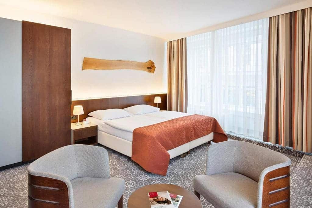 Where to Stay in Vienna, Austria: My Favorite Areas + Best Budget Hotels 24 austria trend hotel europa wien vienna austria guest room