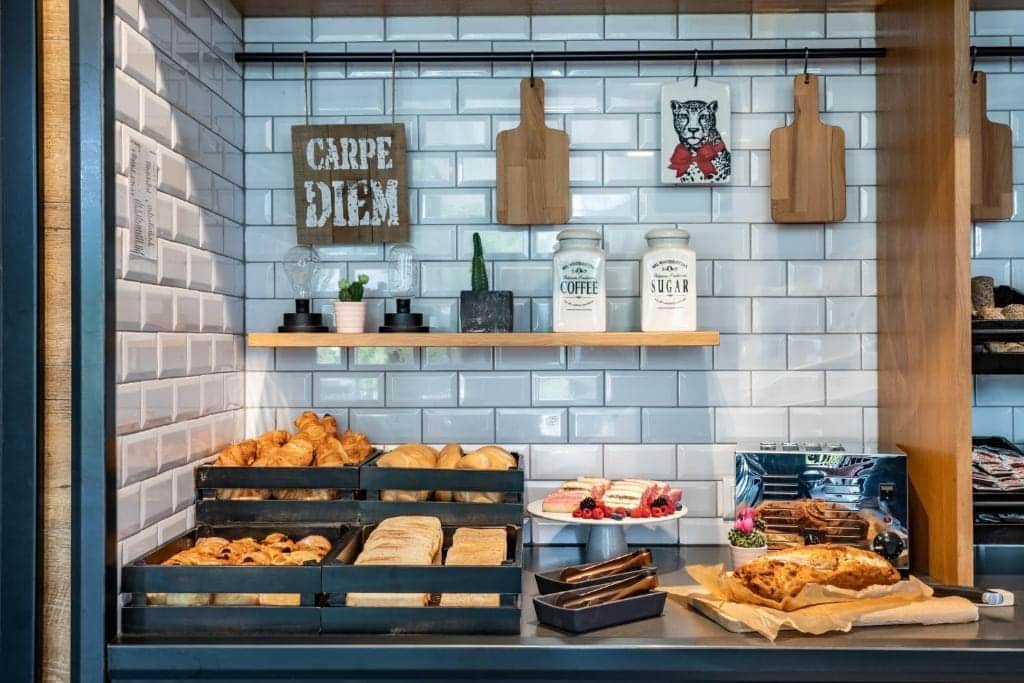 Where to Stay in Vienna, Austria: My Favorite Areas + Best Budget Hotels 116 moxy vienna airport breakfast station carpe diem schwechat austria