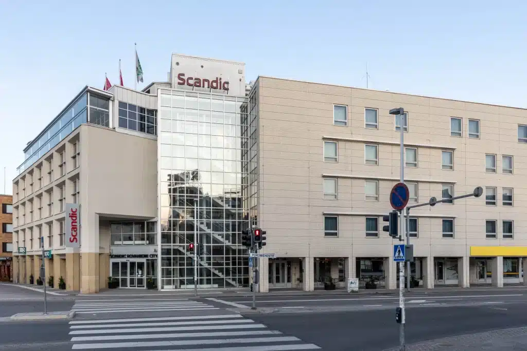 The Best Hotels in Rovaniemi, Finland: Comparing My Glass Igloo Stay with the City Center 2 scandic rovaniemi hotel exterior